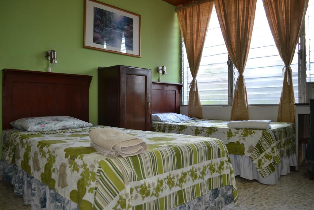 Hotel Oasis San Salvador Phòng bức ảnh