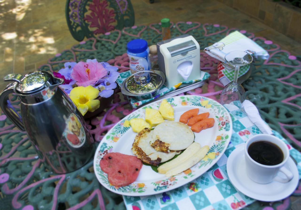 Hotel Oasis San Salvador Ngoại thất bức ảnh